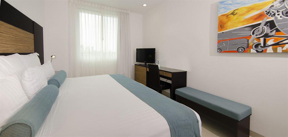 Wyndham Garden Silao Bajio Aeropuerto Hotell Exteriör bild