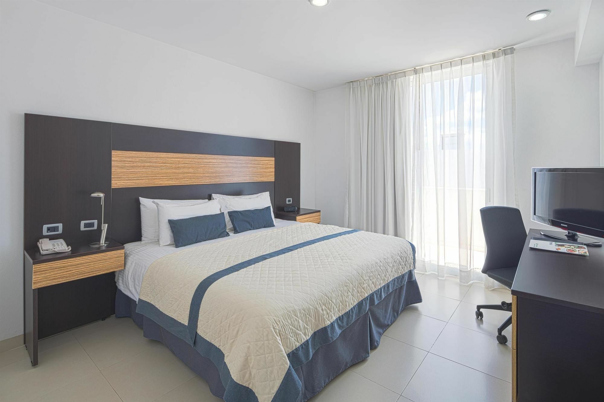 Wyndham Garden Silao Bajio Aeropuerto Hotell Exteriör bild