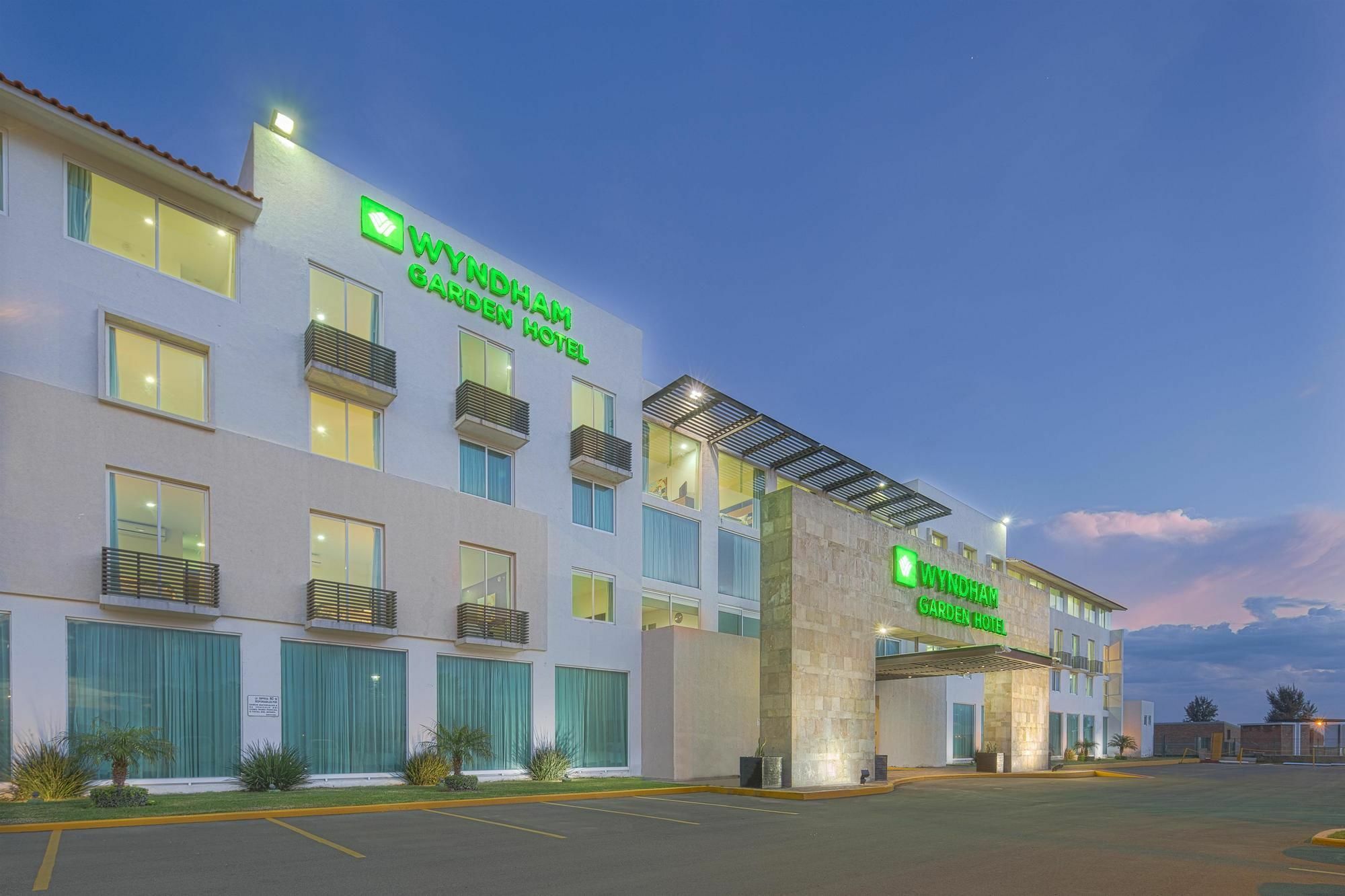 Wyndham Garden Silao Bajio Aeropuerto Hotell Exteriör bild