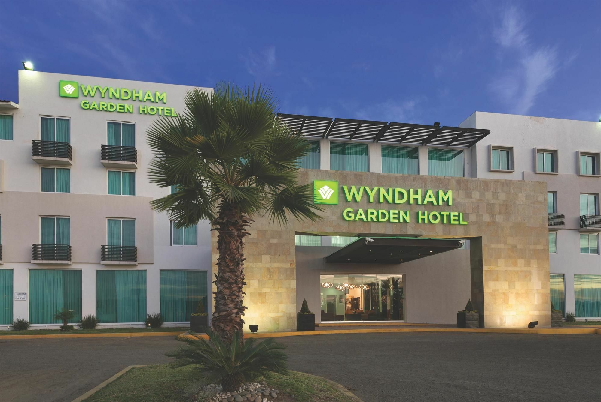 Wyndham Garden Silao Bajio Aeropuerto Hotell Exteriör bild